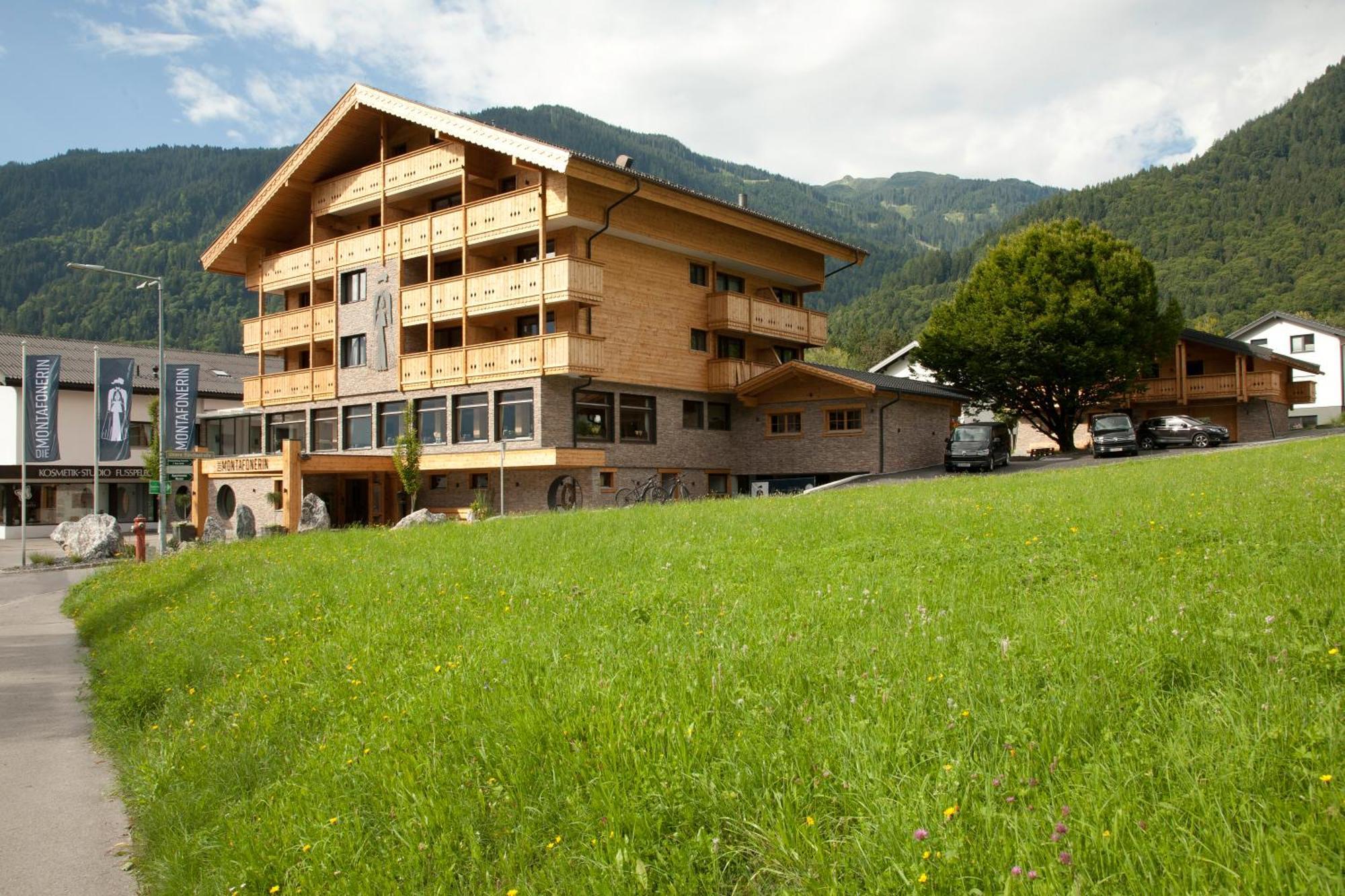 Hotel Die Montafonerin Vandans Buitenkant foto
