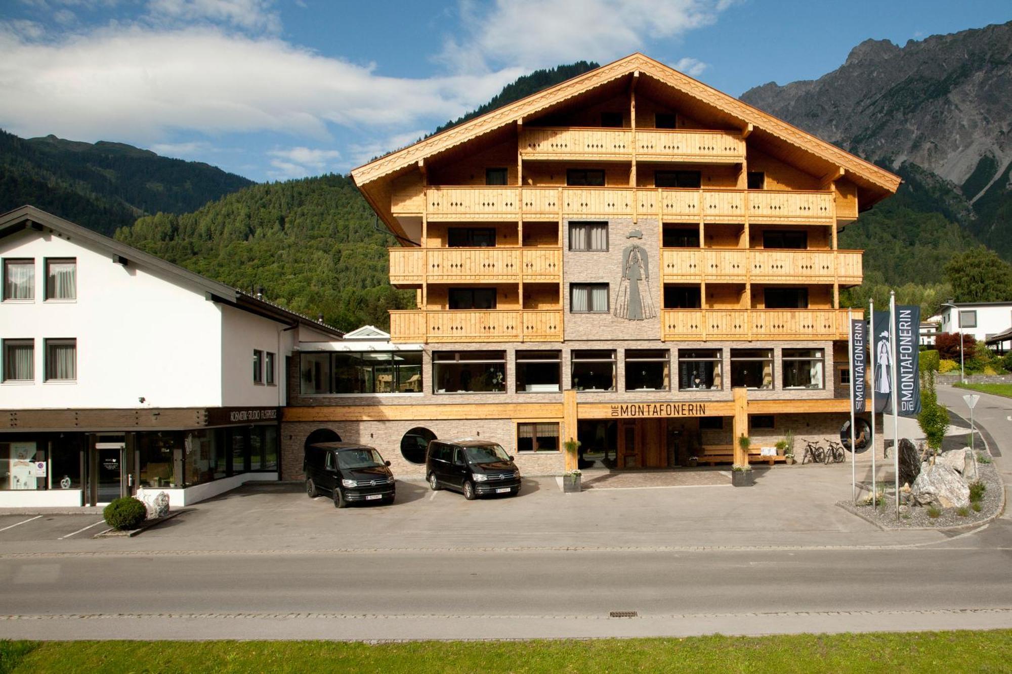 Hotel Die Montafonerin Vandans Buitenkant foto